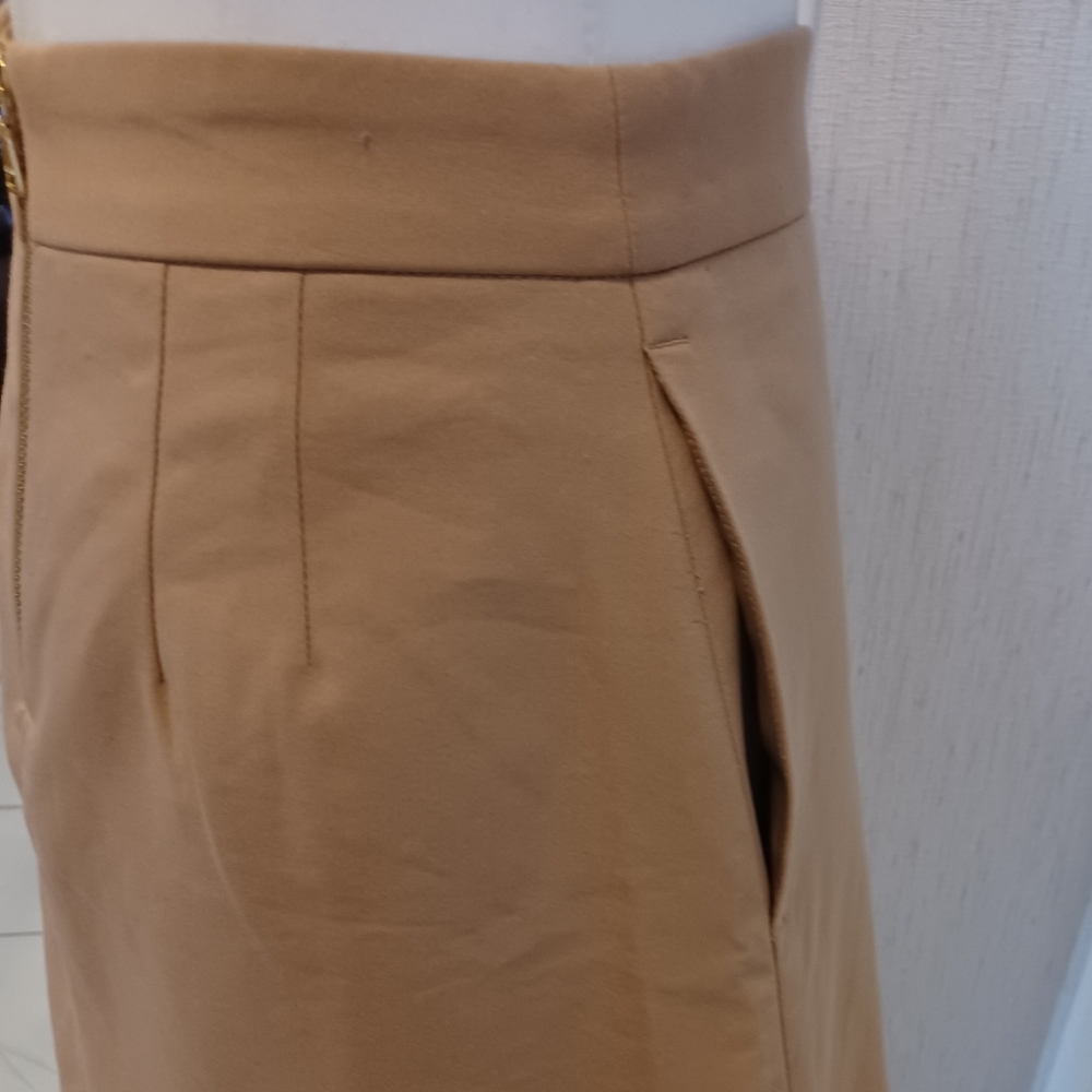 4/$60 Short Beige Skirt - Size 2 (XS) - Picture 5 of 10